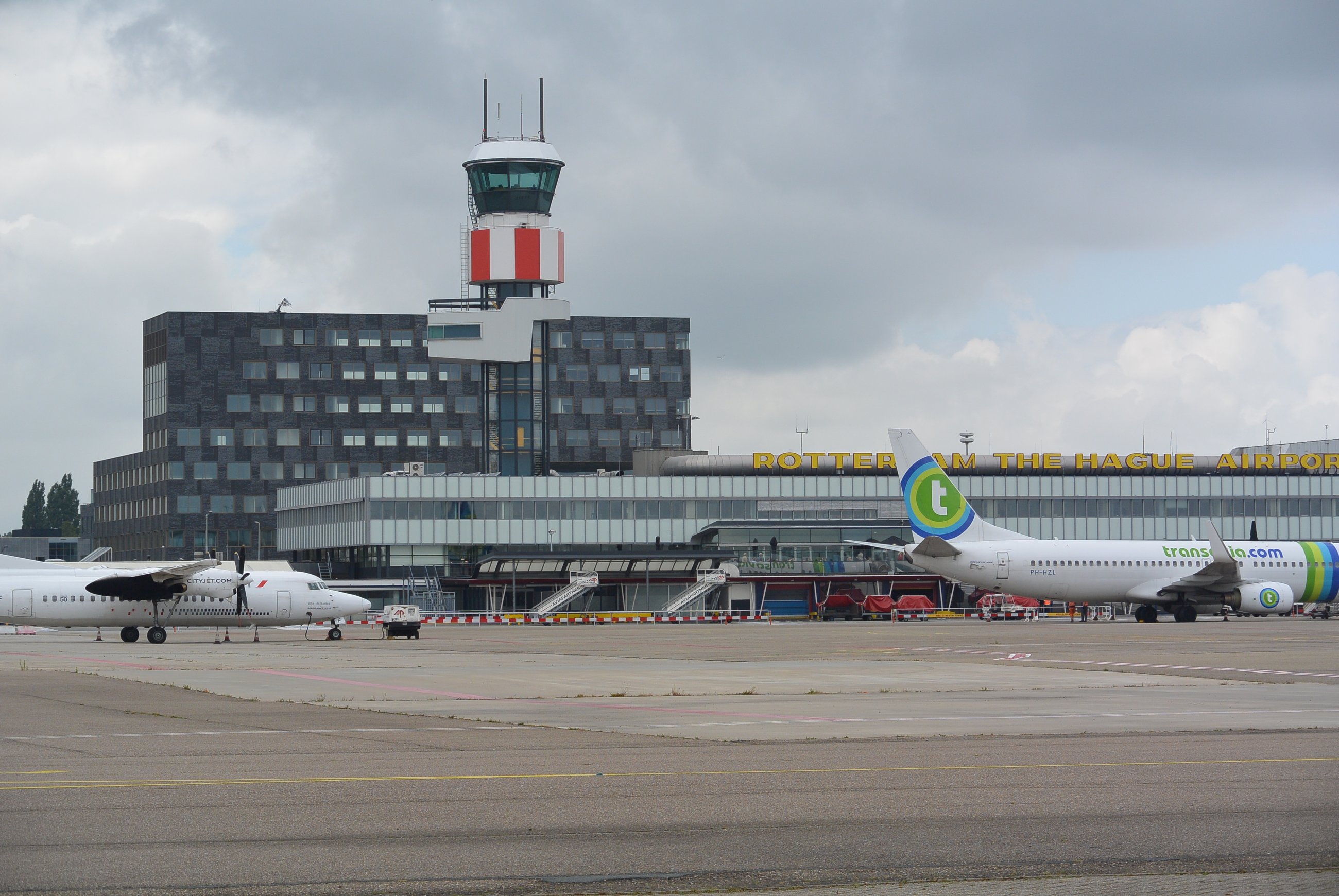 rotterdam airport entrance